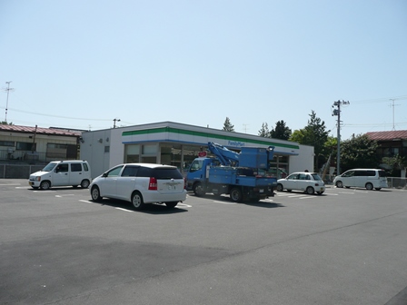 コンビニ　ファミリーマート矢吹曙町店（コンビニ）まで900m