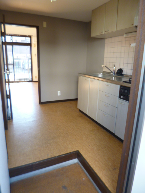 玄関　玄関に液晶付ドアホンつけました