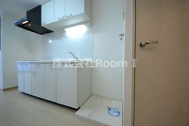 キッチン　コンパクトなキッチンで掃除もラクラク