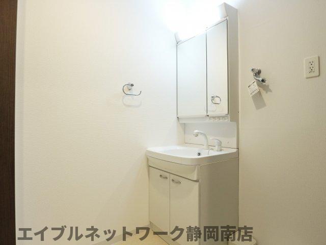 【静岡市駿河区南町のマンションの洗面設備】