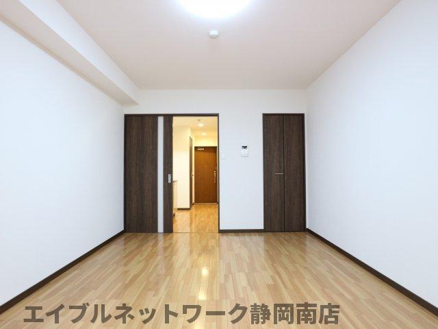 【静岡市駿河区南町のマンションの居室・リビング】