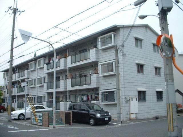 茨木市真砂のマンションの建物外観