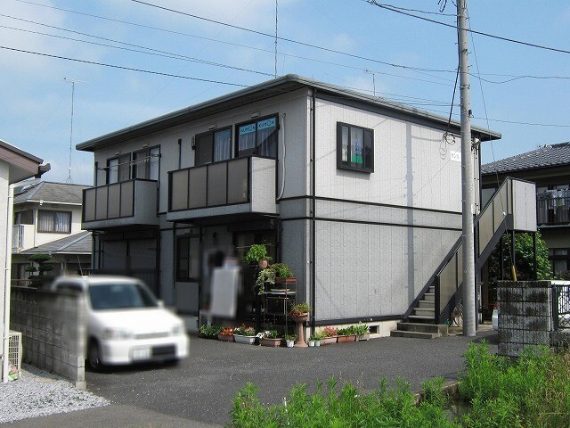 栃木市都賀町合戦場のアパートの建物外観