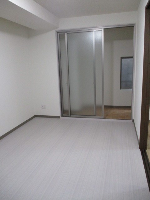 鶯橋マンションの内装写真