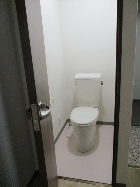 鶯橋マンションのトイレ写真