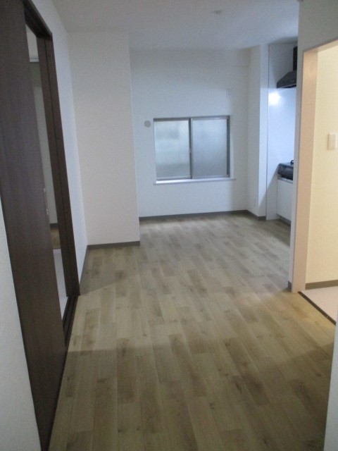 鶯橋マンションの内装写真