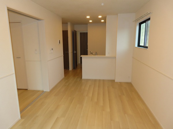 その他設備　角部屋の内観写真です