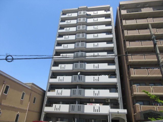 名古屋市東区徳川のマンションの建物外観