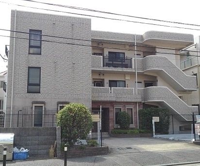 川崎市宮前区菅生のマンションの建物外観