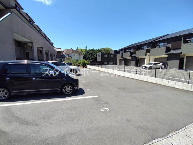 駐車場　駐車場完備です