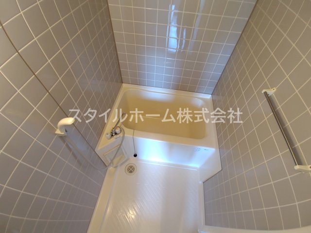 バス・シャワールーム　別部屋写真です。