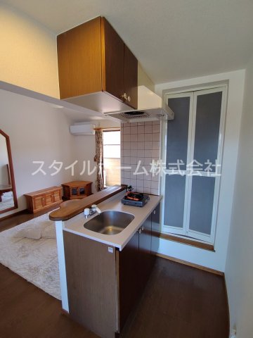 キッチン　別部屋写真です。