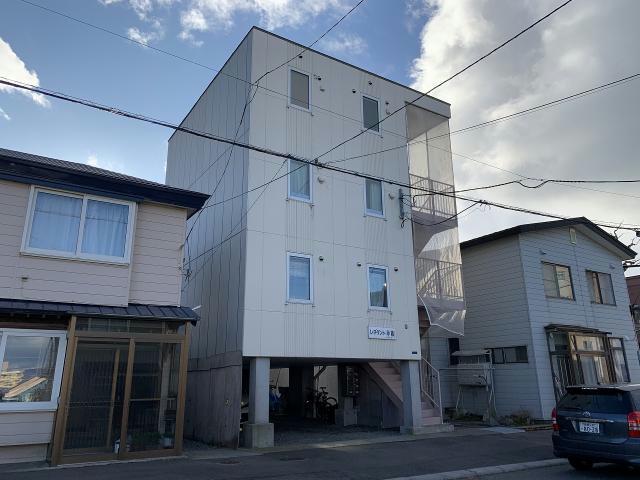 函館市弥生町のマンションの建物外観