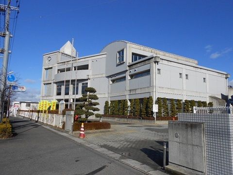 【郡山市安積町日出山のアパートの役所】