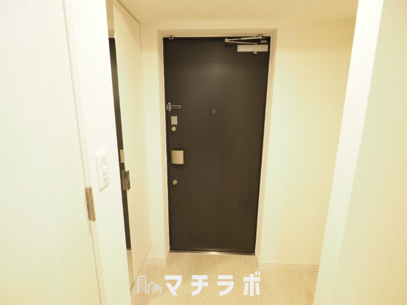 【名古屋市中区栄のマンションの玄関】