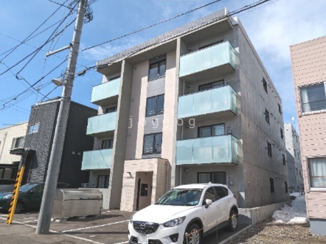 札幌市西区発寒二条のマンションの建物外観