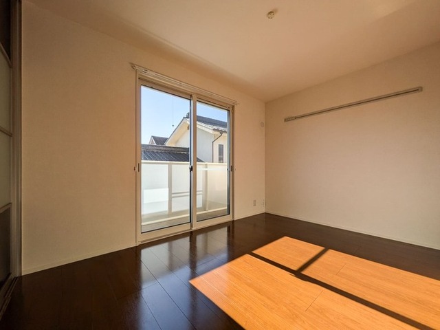 その他部屋・スペース　洋室(1)（別角度）