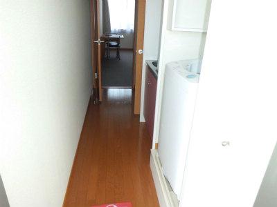 玄関　奥行を感じる玄関です。