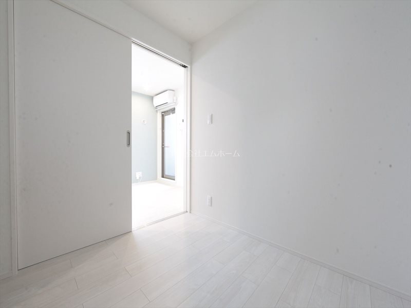 その他　洋室3.7帖　ＤＫ6.1帖とつなげても使えます　同型写真