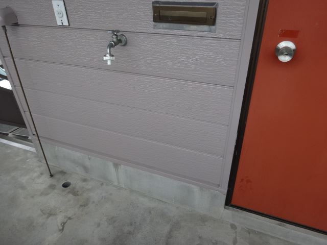 その他設備　室外洗濯機置場です