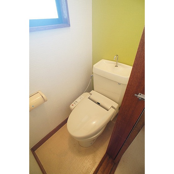 トイレ　温水暖房洗浄便座