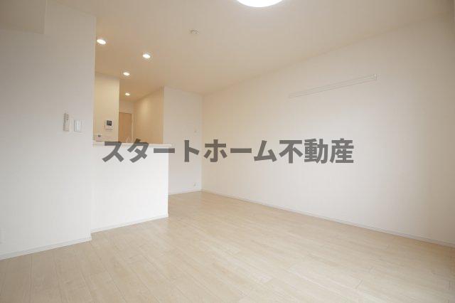 その他部屋・スペース　開放的な寝室です