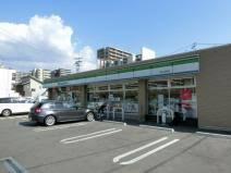 コンビニ　ファミリーマート 八尾山城町店（コンビニ）まで502m