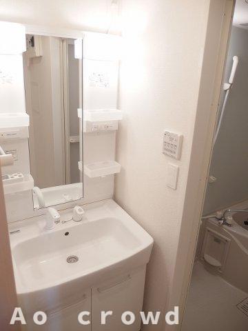 洗面設備　使いやすい洗面所です