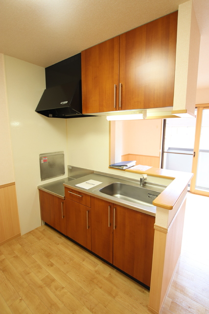 キッチン　別部屋参考写真です