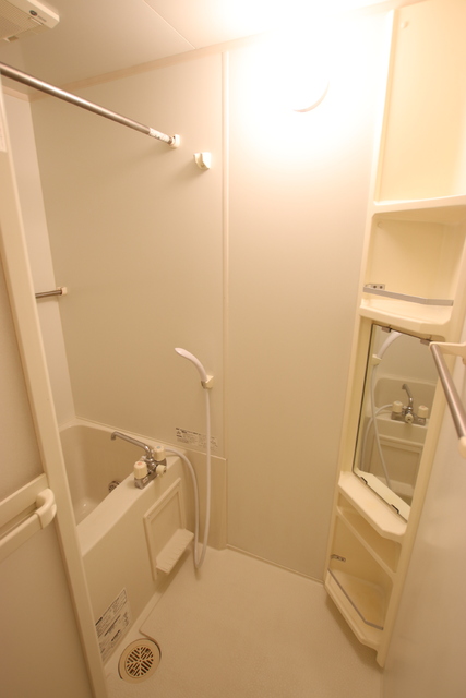 バス・シャワールーム　別部屋参考写真です