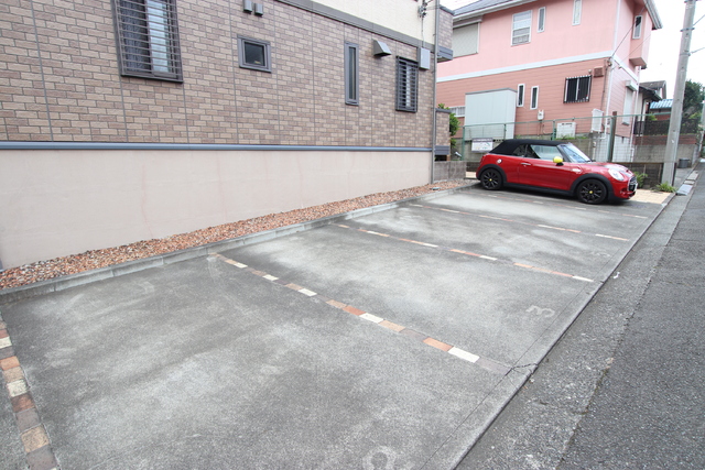 駐車場　敷地内駐車場