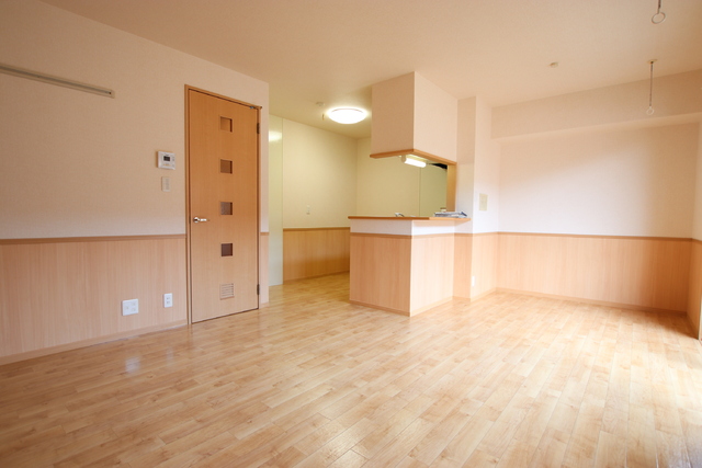 居室・リビング　別部屋参考写真です