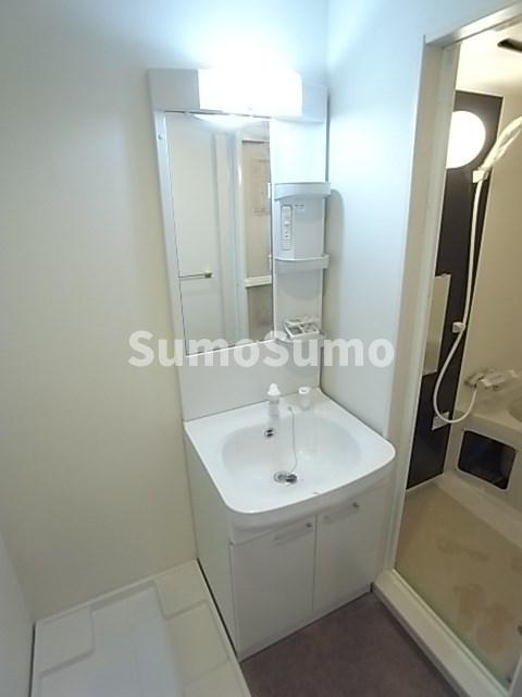 洗面設備　使いやすい洗面所です