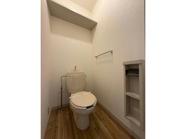 トイレ　お風呂とトイレは別々です