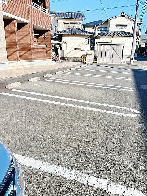 駐車場　駐車スペースもあります☆