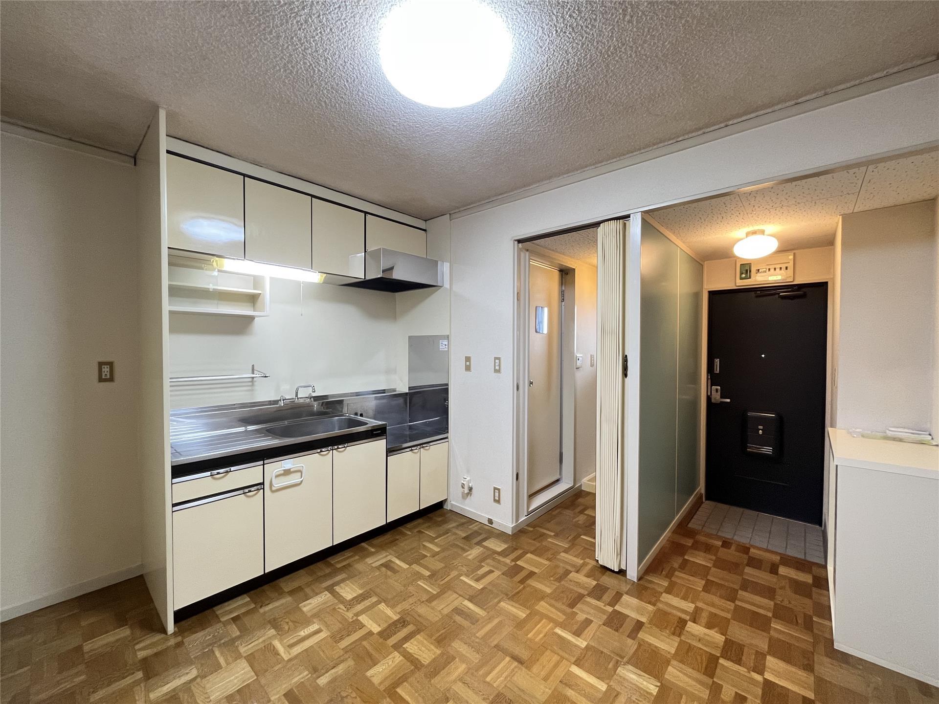 【岩崎ハイツの居室・リビング】