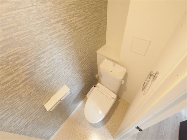 トイレ　温水洗浄便座付トイレ