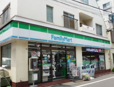 コンビニ　ファミリーマート 目黒中町店（コンビニ）まで132m
