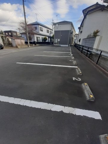 駐車場　駐車場に車を止められます