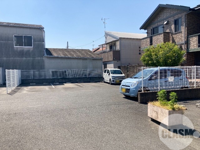 駐車場　敷地内駐車場