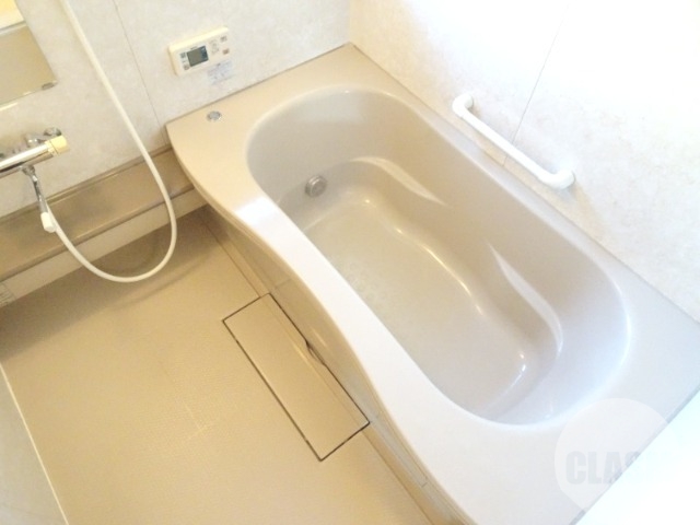 バス・シャワールーム　追い焚き機能付き広々バスルーム♪