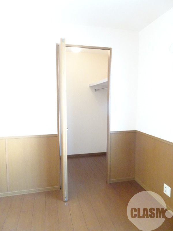 収納　ウォークインクローゼット