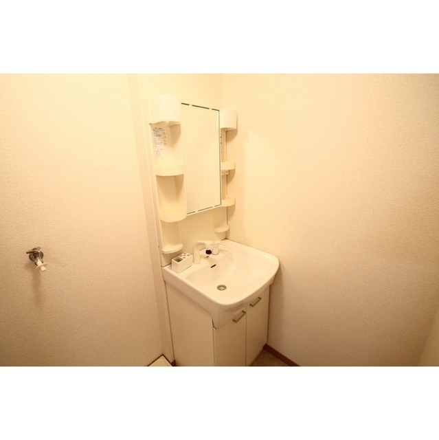 洗面設備　シャワードレッサー