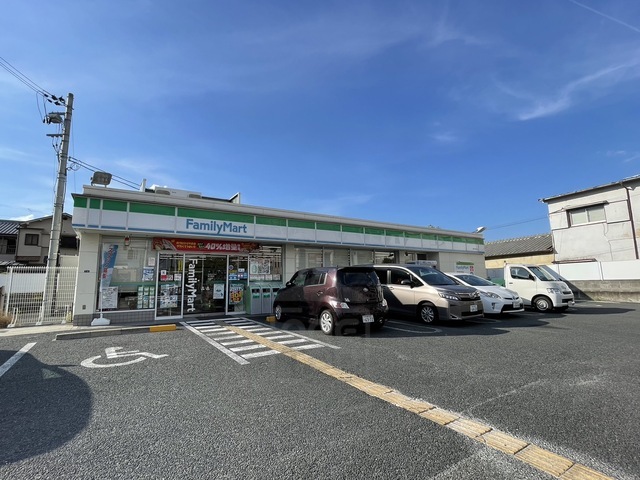 コンビニ　ファミリーマート　豊中旭丘（コンビニ）まで480m