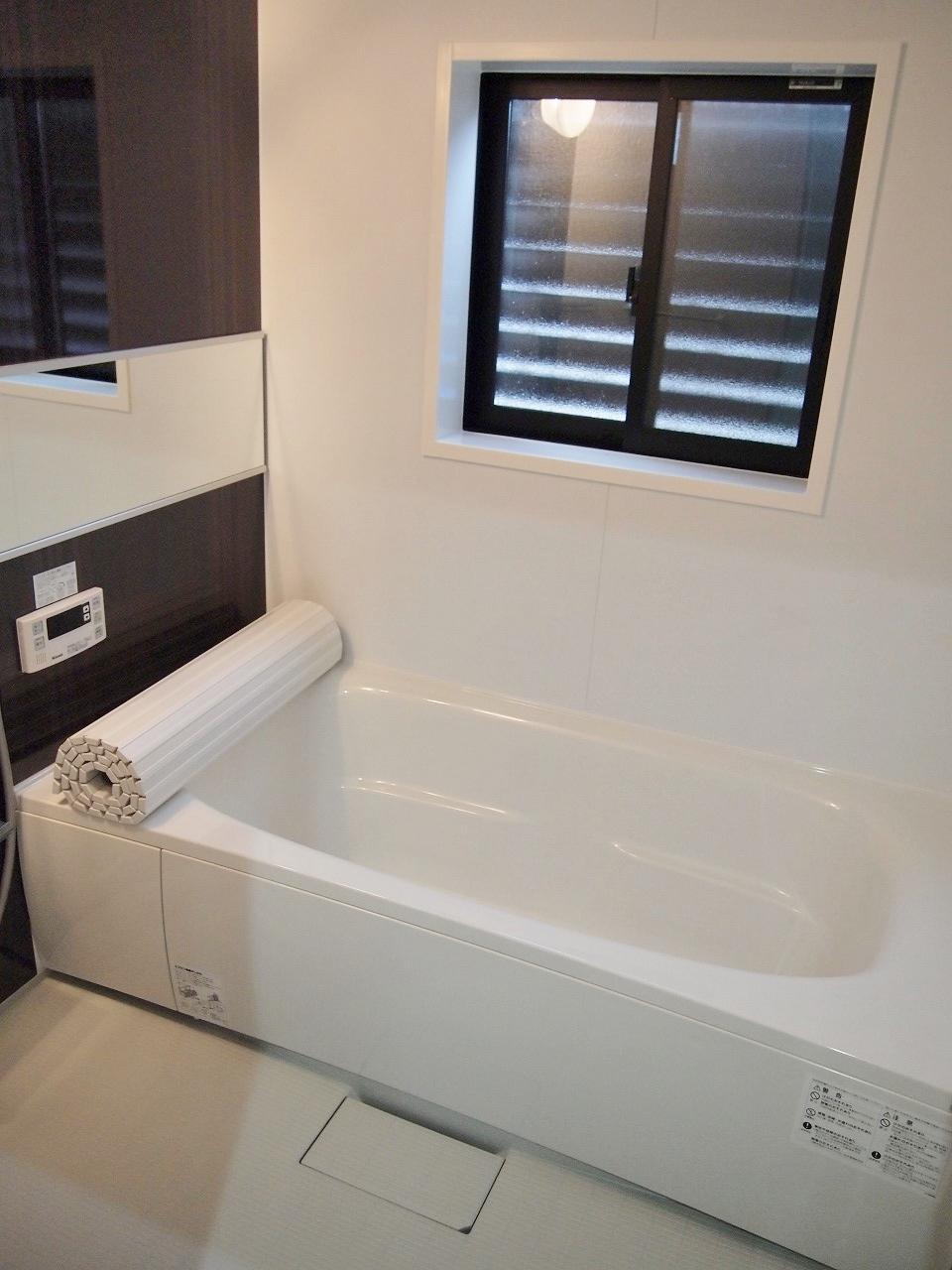 バス・シャワールーム　反転同タイプ・現況優先(カラーが異なります）