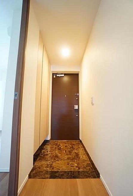 玄関　※別部屋参考写真