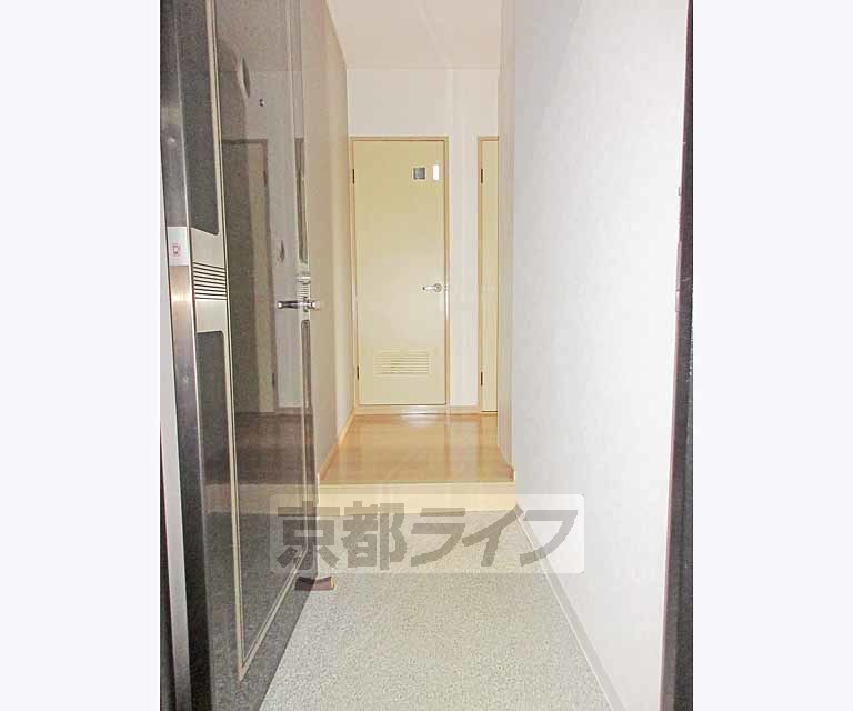 その他部屋・スペース　玄関から見たお部屋です！