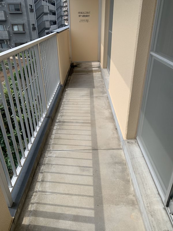 バルコニー　ベランダ