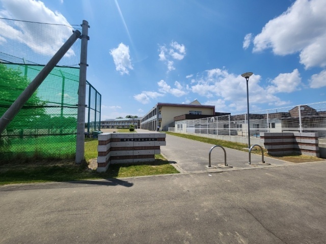 小学校　帯広市立豊成小学校（小学校）まで542m