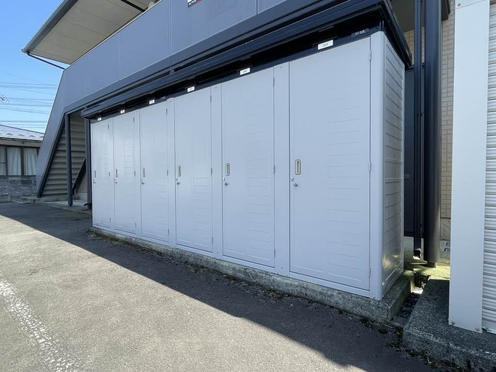 建物外観　ストッカー